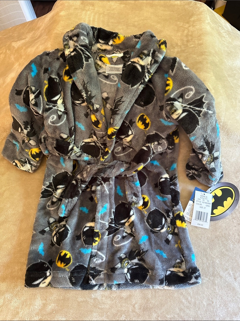 Kohl's Kids Batman Plush Robe in Gray, Black, Yellow & Blue